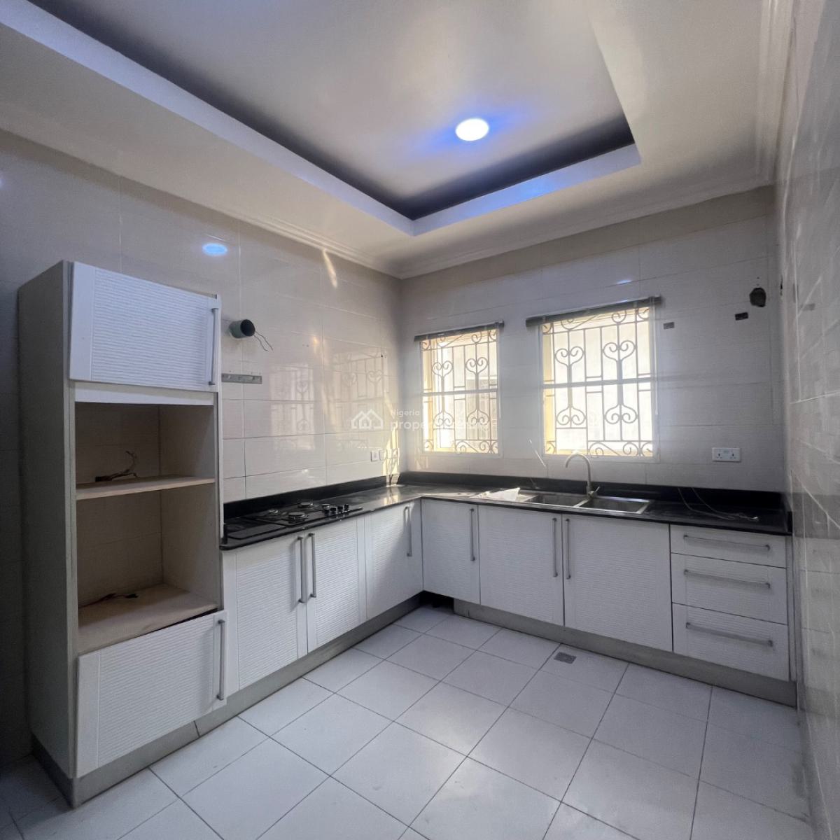 1/2/3 Bed  7/15/13 Million, Lekki Phase 1, Lekki, Lagos, Flat / Apartment for Rent