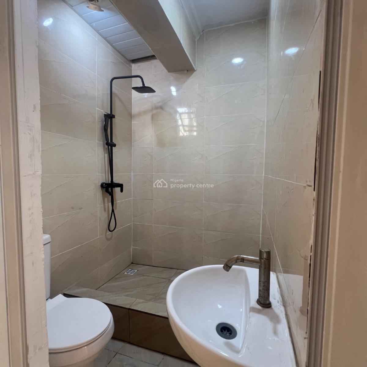 1/2/3 Bed  7/15/13 Million, Lekki Phase 1, Lekki, Lagos, Flat / Apartment for Rent