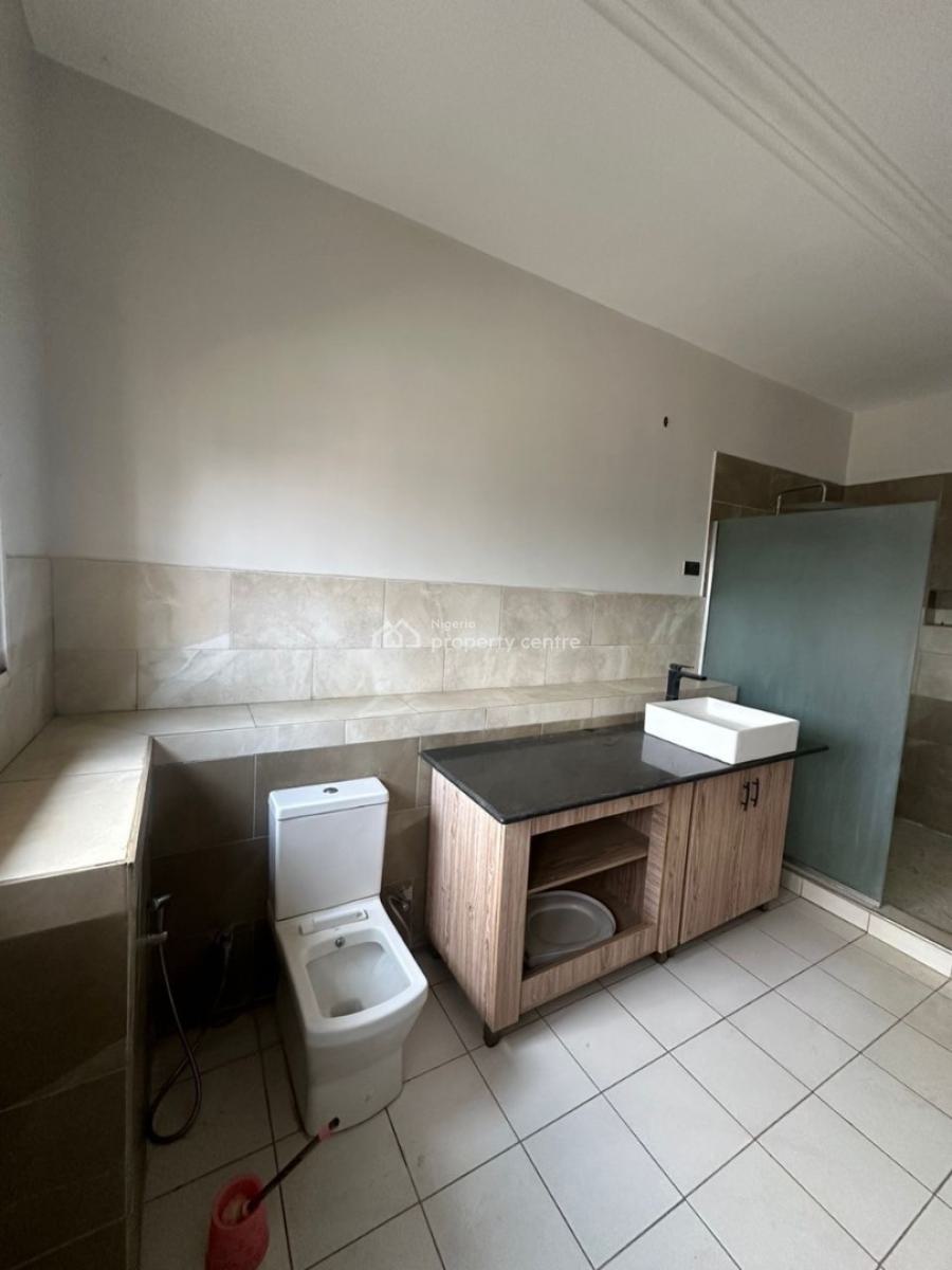 5 Bedroom Semi Detached Duplex, Near Magistrate Court, Life Camp, Abuja, Semi-detached Duplex for Rent