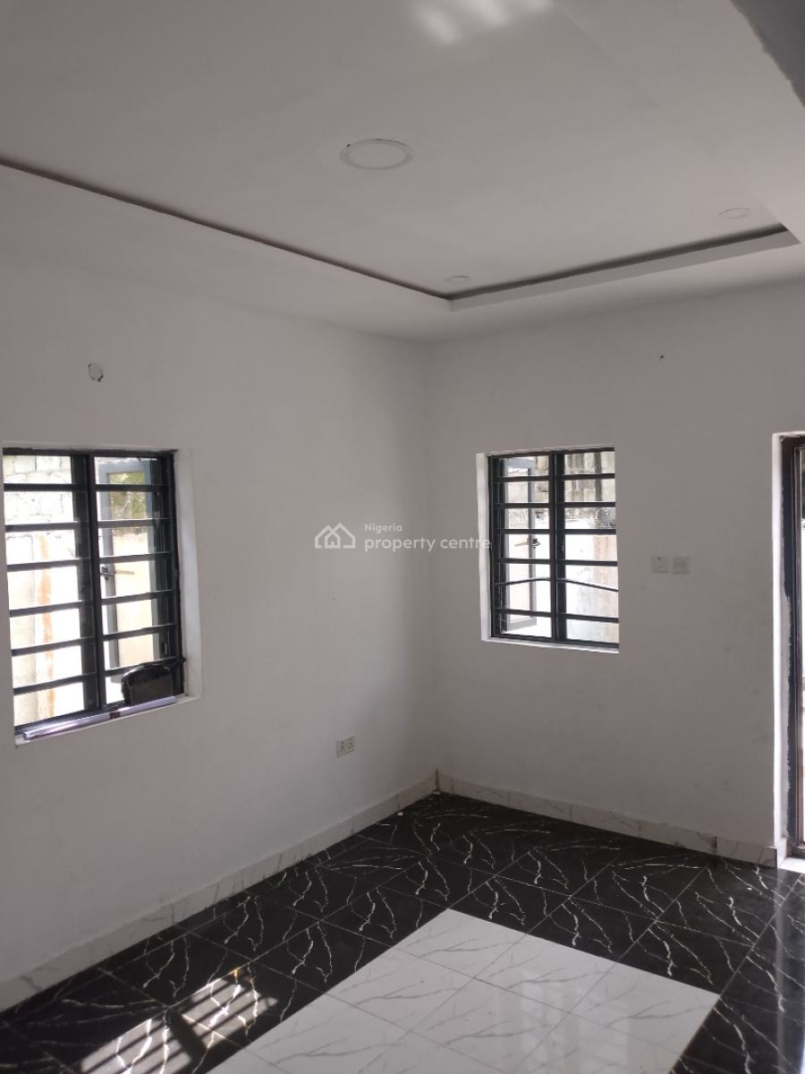 Massive Mini Flat, Ogunfayo Road, Eputu, Ibeju Lekki, Lagos, Mini Flat (room and Parlour) for Rent