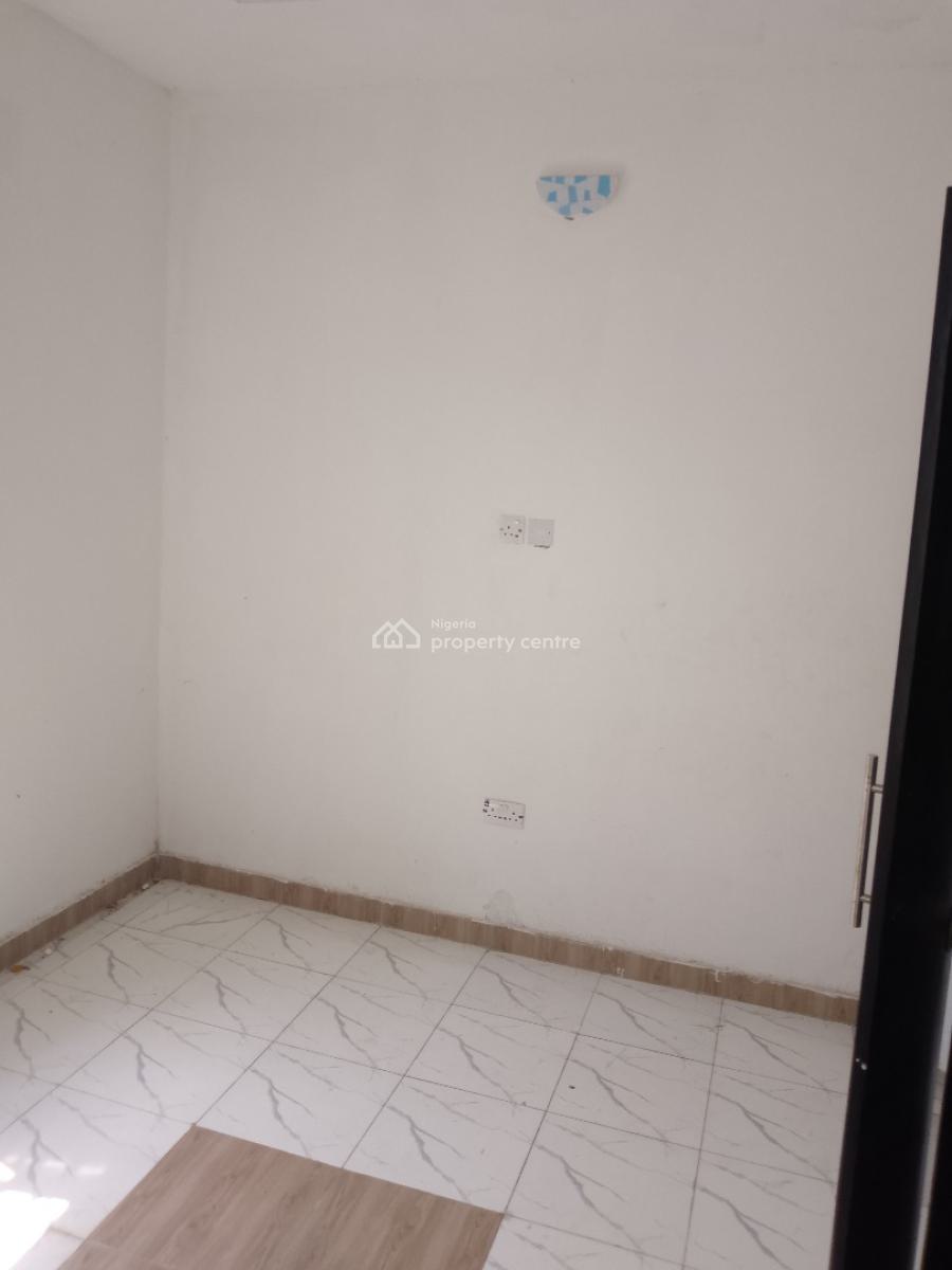 Massive Mini Flat, Ogunfayo Road, Eputu, Ibeju Lekki, Lagos, Mini Flat (room and Parlour) for Rent