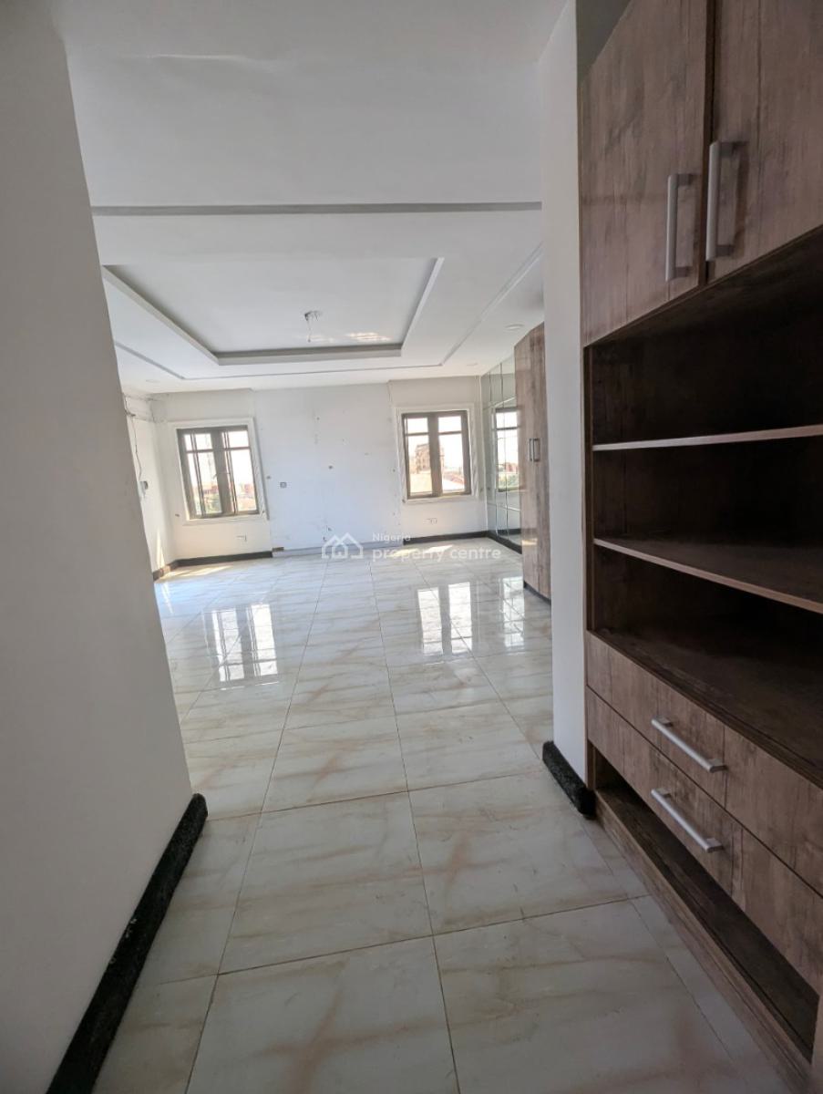 Luxury 3-bedroom+bq with Pool, Off Ajose Adeogun, Victoria Island (vi), Lagos, Flat / Apartment for Rent