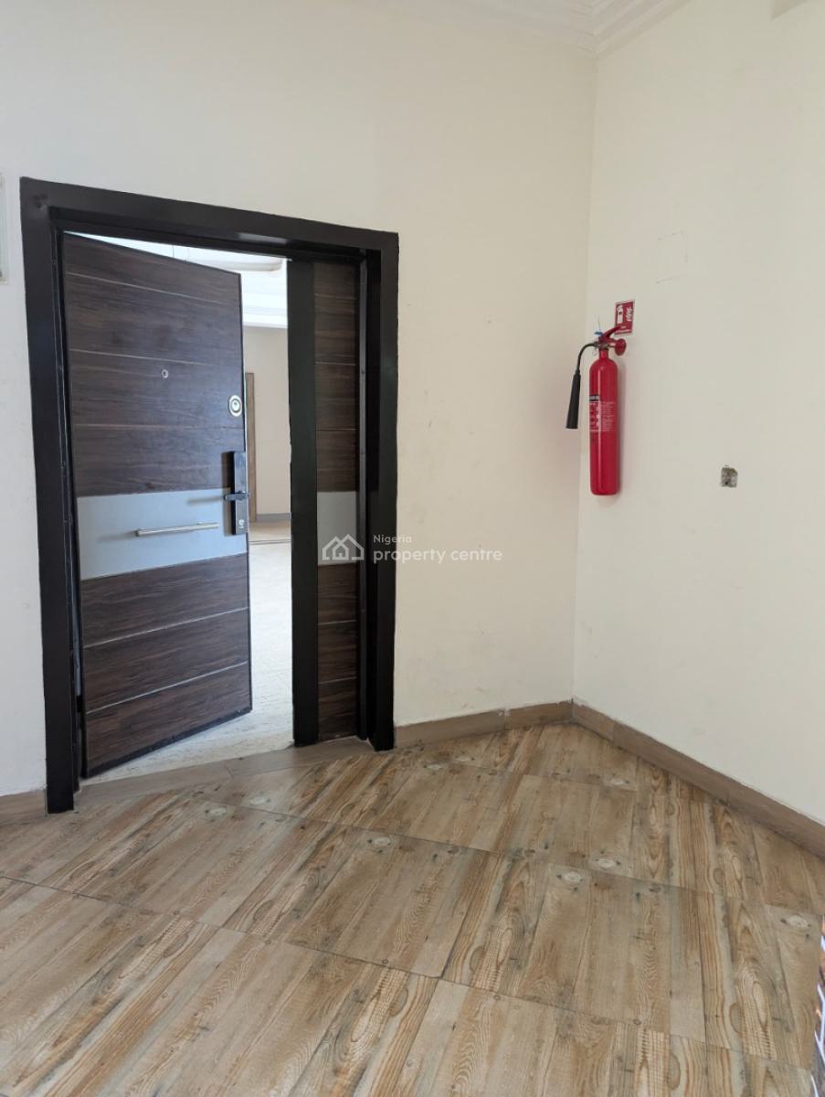 Luxury 3-bedroom+bq with Pool, Off Ajose Adeogun, Victoria Island (vi), Lagos, Flat / Apartment for Rent