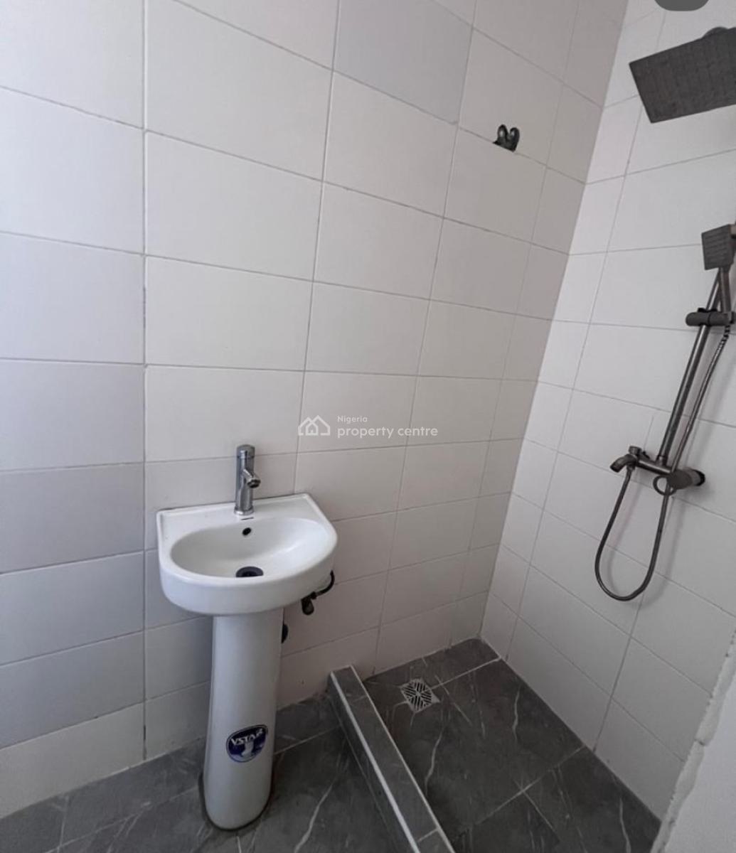 2 Bedroom Apartment, Ologolo, Lekki, Lagos, Flat / Apartment for Sale