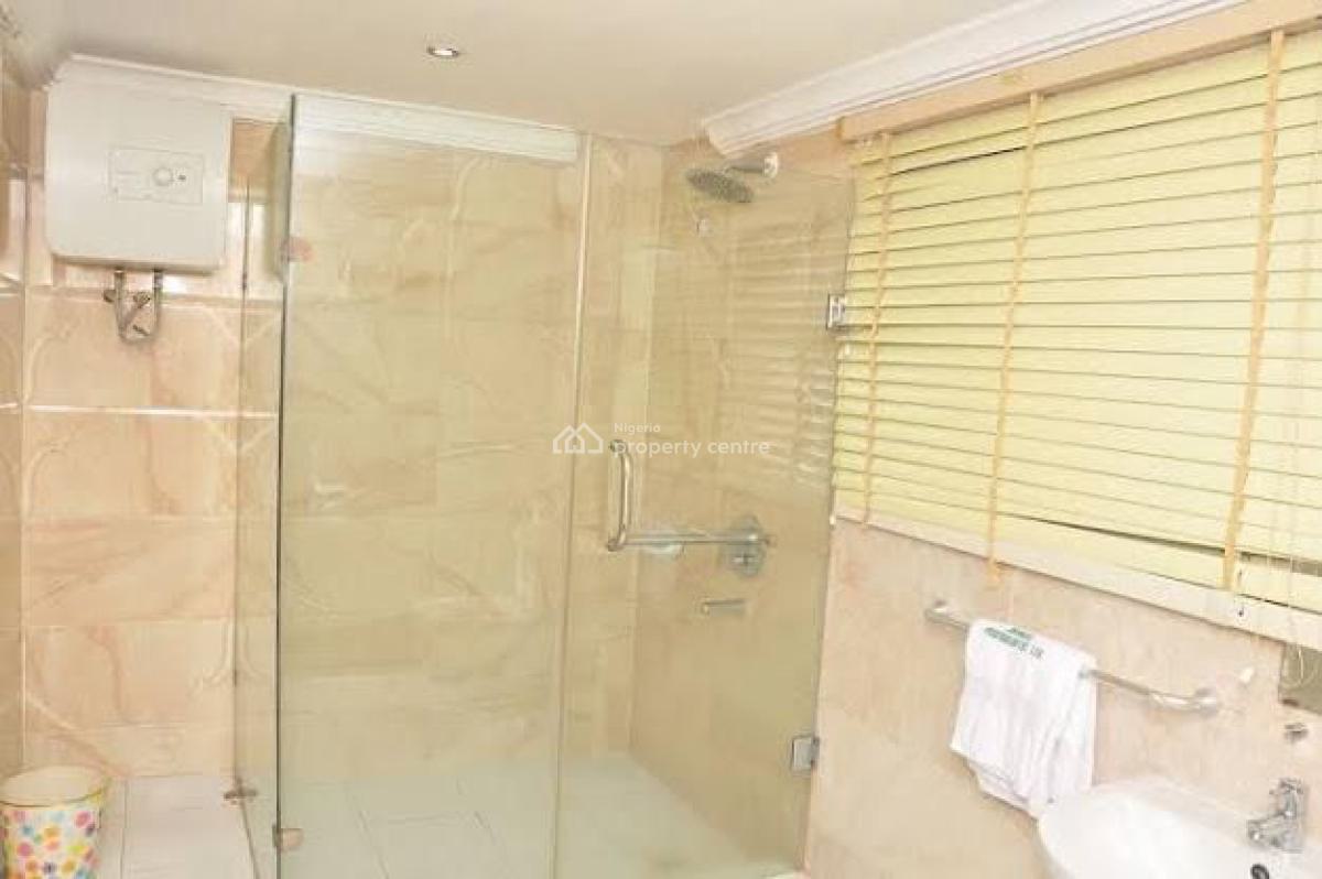Well Functional Hotel on 1005sqm, Apapa, Lagos, Hotel / Guest House for Sale