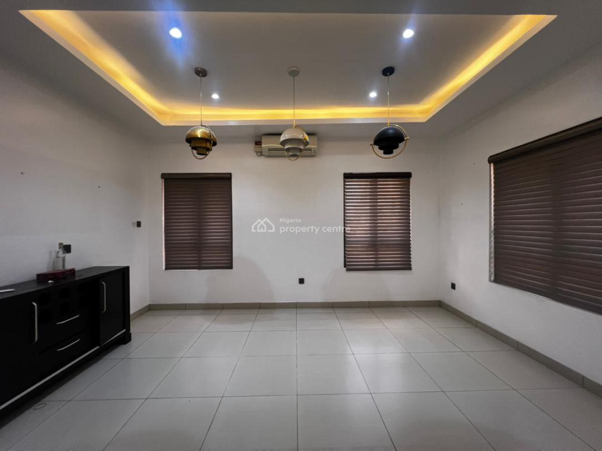 Fully Serviced Luxury 3 Bedroom Apartment with Bq, Lekki Phase 1, Lekki, Lagos, Flat / Apartment for Rent