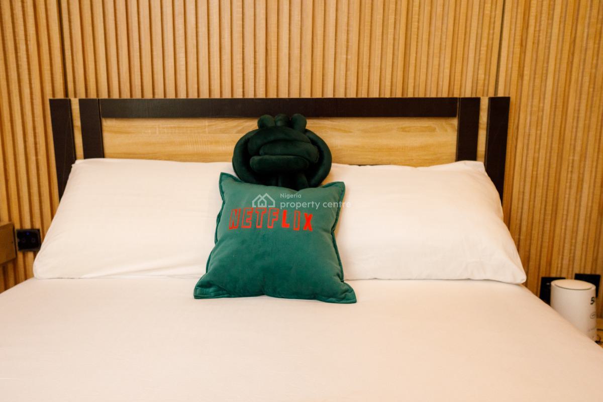 1 Bedroom Apartment, Laguna Beach Club, Okun-ajah, Ajah, Lagos, Flat / Apartment Short Let