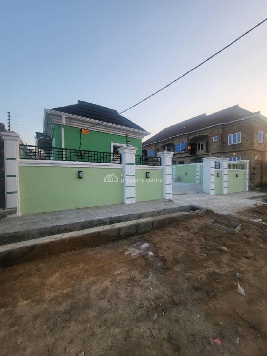 Well Located Fully Detached 3-bedroom Bungalow with a Bq, Niyi Ishola Estate, Ibadan, Oyo, Detached Bungalow for Sale