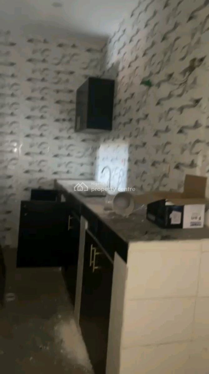 Newly Built 2-bedroom Upstairs En-suite with Guest Toilet Separate Met, Oshogun, Alapere, Ketu, Lagos, Flat / Apartment for Rent