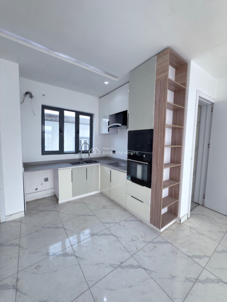 Spacious 2 Bedroom Flat, Chevron Drive, Lekki, Lagos, Flat / Apartment for Sale