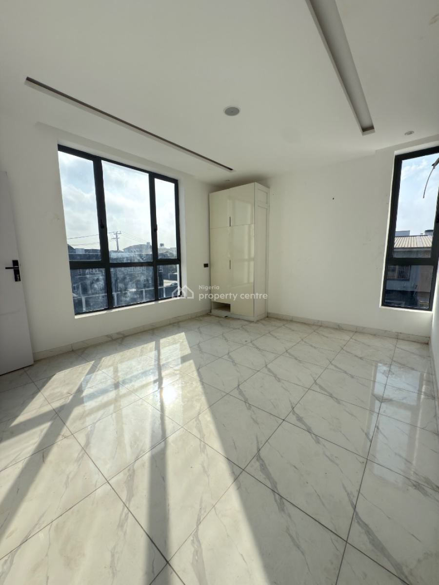 Spacious 2 Bedroom Flat, Chevron Drive, Lekki, Lagos, Flat / Apartment for Sale