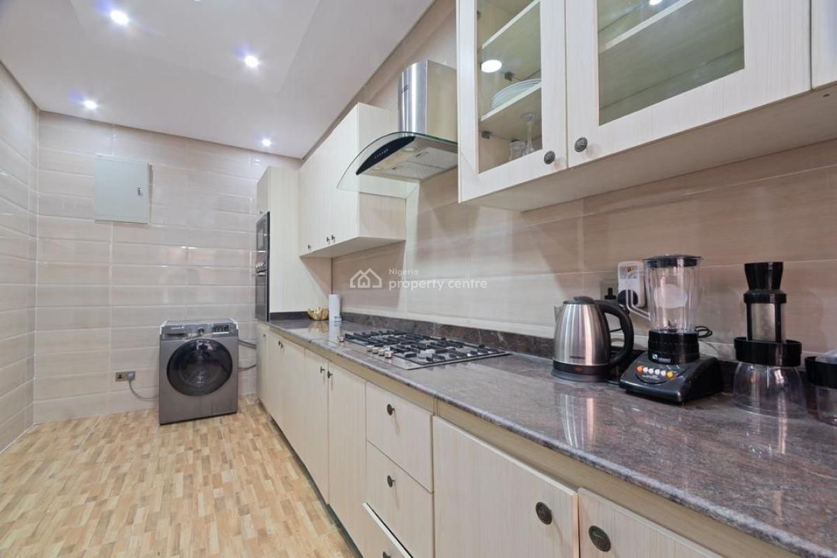 Smartly Furnished Luxury 3 Bedroom Apartmen, Lekki Phase 1, Lekki, Lagos, Flat / Apartment Short Let
