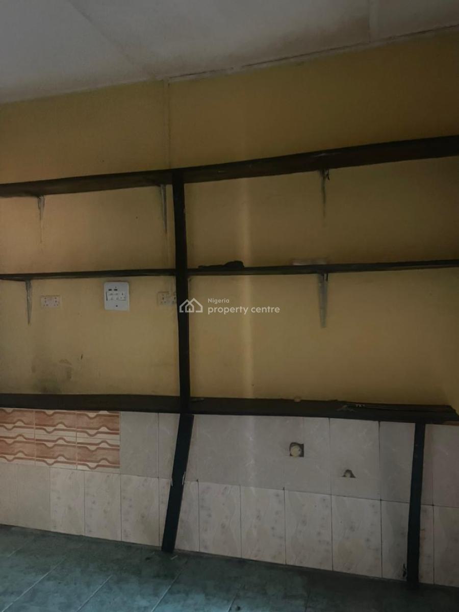 2bedroom Apartment, Gra Phase 1, Magodo, Lagos, Flat / Apartment for Rent