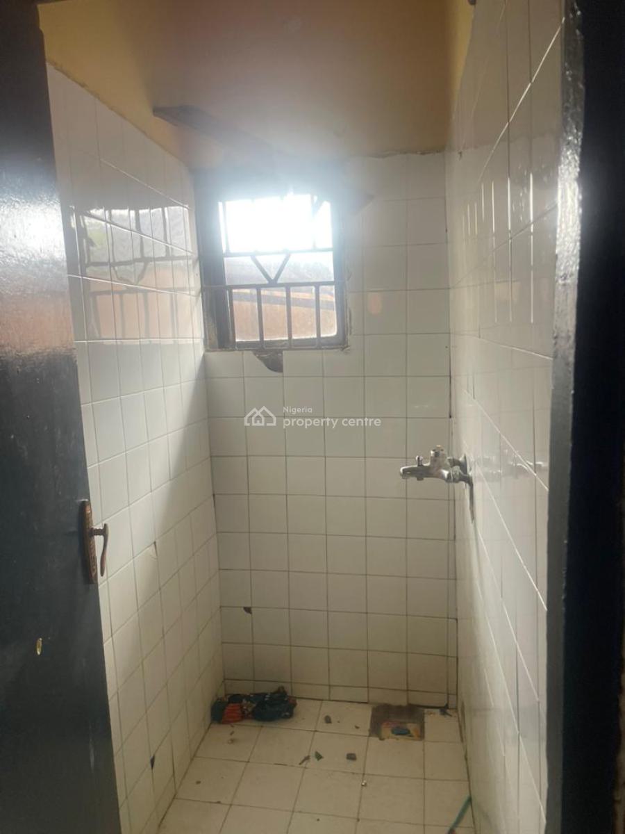 2bedroom Apartment, Gra Phase 1, Magodo, Lagos, Flat / Apartment for Rent