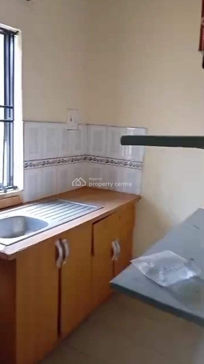 Affordable 2 Bedroom Bungalow, Self Compound, Abraham Adesanya Estate, Lekki Phase 2, Lekki, Lagos, Detached Bungalow for Sale