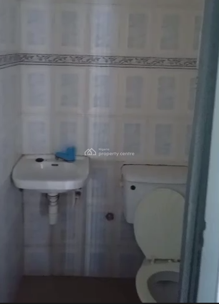 Affordable 2 Bedroom Bungalow, Self Compound, Abraham Adesanya Estate, Lekki Phase 2, Lekki, Lagos, Detached Bungalow for Sale