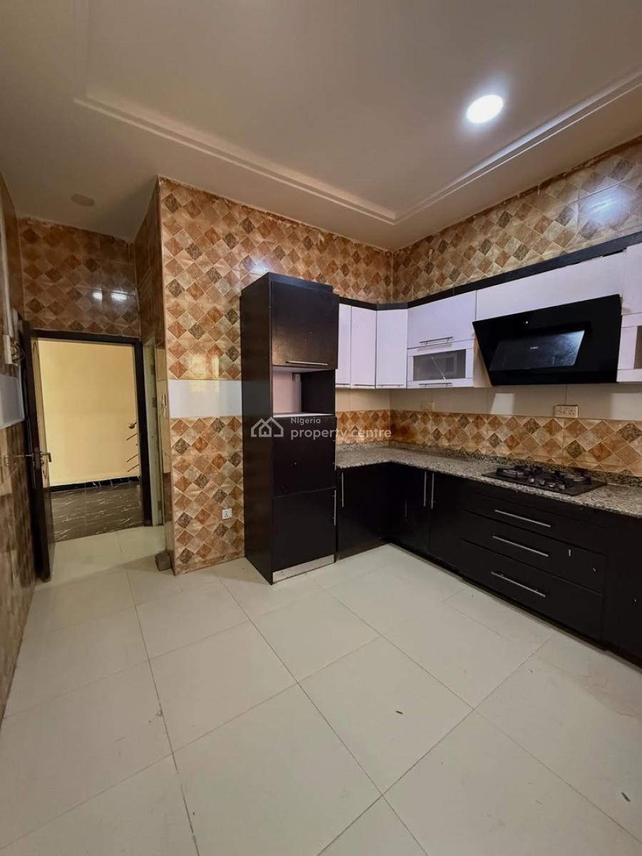 Distressed 4 Bedrooms Semi Detached Duplex,bq,inside a Gated Community, Serene Neighborhood. Good Access Road, Life Camp, Abuja, Semi-detached Duplex for Sale