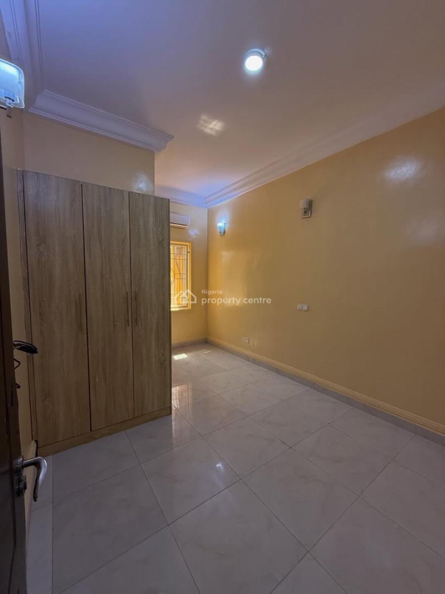 Distressed 4 Bedrooms Semi Detached Duplex,bq,inside a Gated Community, Serene Neighborhood. Good Access Road, Life Camp, Abuja, Semi-detached Duplex for Sale