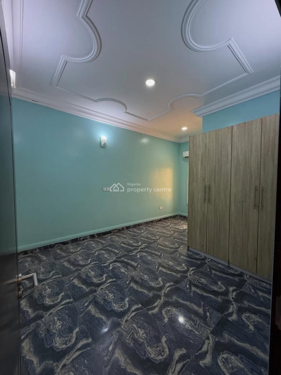 Distressed 4 Bedrooms Semi Detached Duplex,bq,inside a Gated Community, Serene Neighborhood. Good Access Road, Life Camp, Abuja, Semi-detached Duplex for Sale