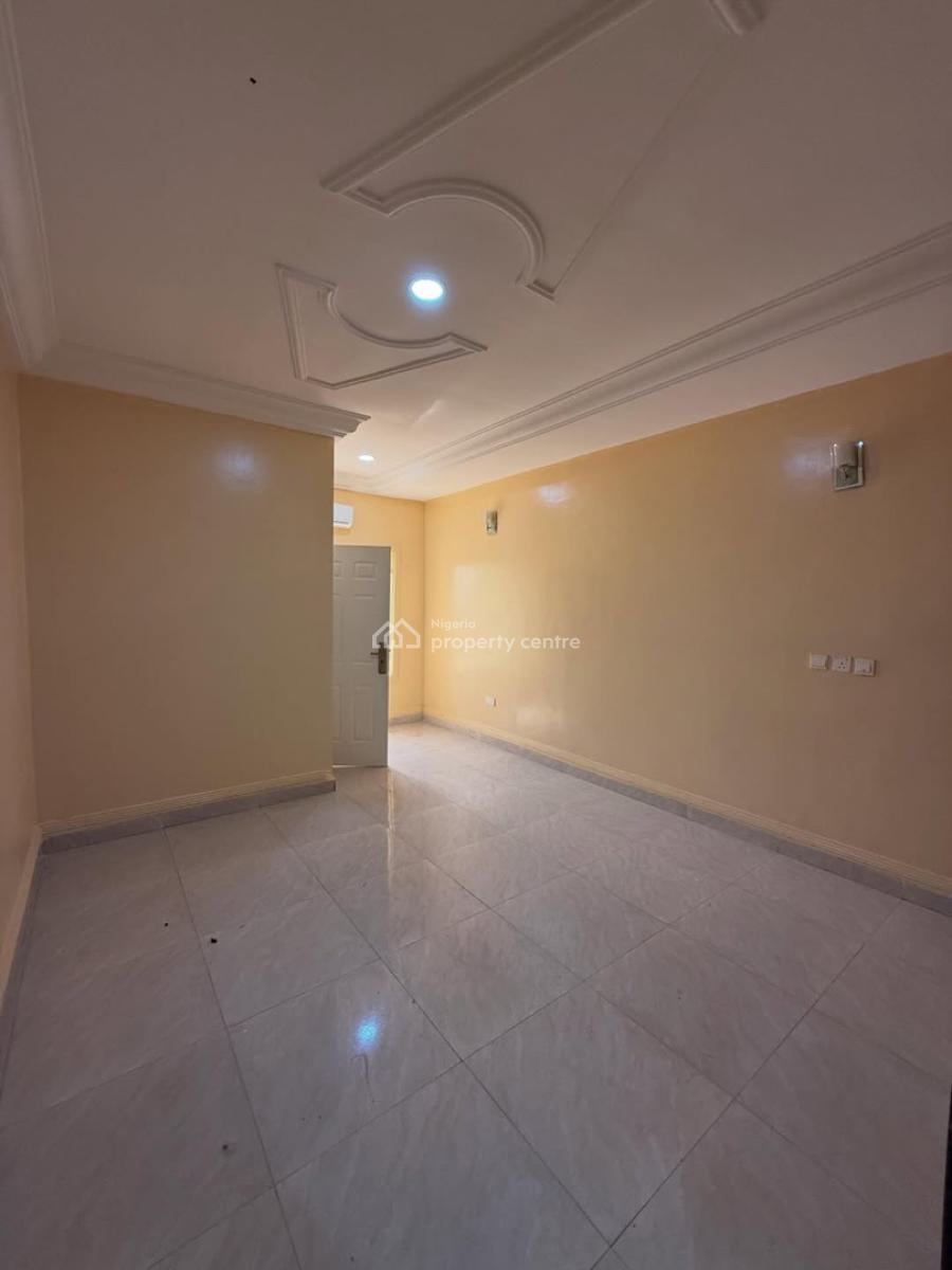 Distressed 4 Bedrooms Semi Detached Duplex,bq,inside a Gated Community, Serene Neighborhood. Good Access Road, Life Camp, Abuja, Semi-detached Duplex for Sale