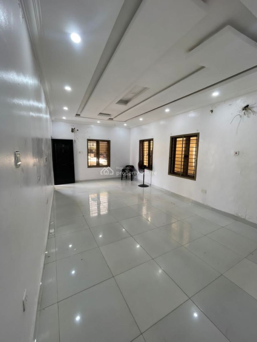 Spacious 3 Bedroom Flat with Bq, Lekki Phase 1, Lekki, Lagos, House for Rent