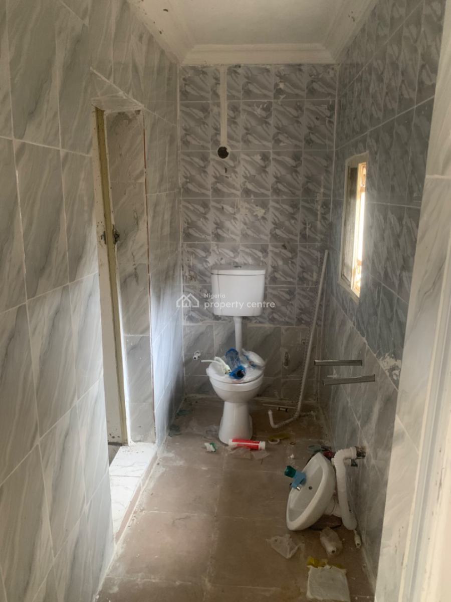 Spacious Mini Flat, Gra Phase 1, Magodo, Lagos, Mini Flat (room and Parlour) for Rent