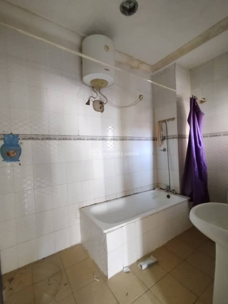 Well Standard 2bedroom Flat First Floor Tarred Road, Utako, Abuja, Flat / Apartment for Rent