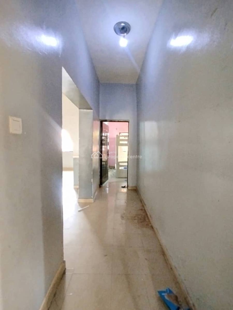 Well Standard 2bedroom Flat First Floor Tarred Road, Utako, Abuja, Flat / Apartment for Rent