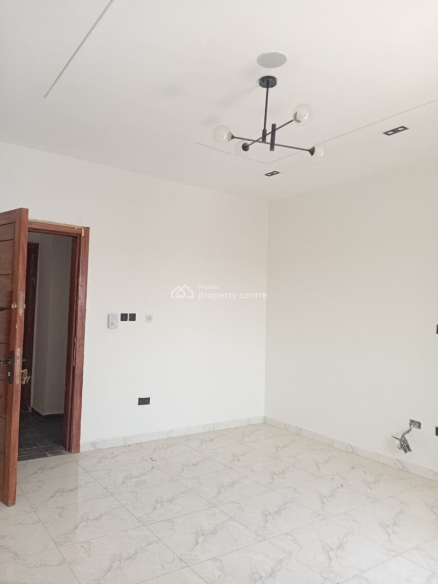 Blend of Royalty in a 2-bedroom Block of Flat, Ologolo, Lekki, Lagos, Flat / Apartment for Sale