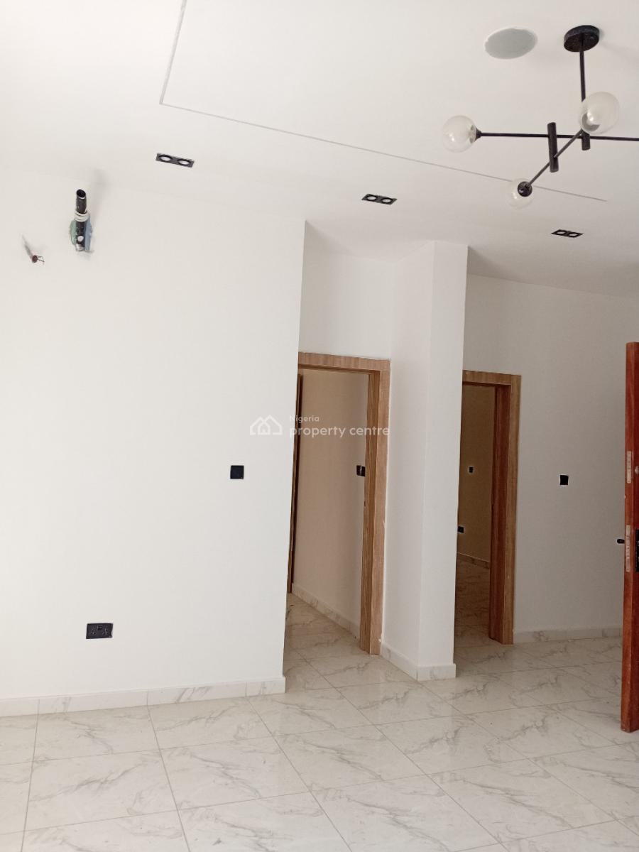 Blend of Royalty in a 2-bedroom Block of Flat, Ologolo, Lekki, Lagos, Flat / Apartment for Sale