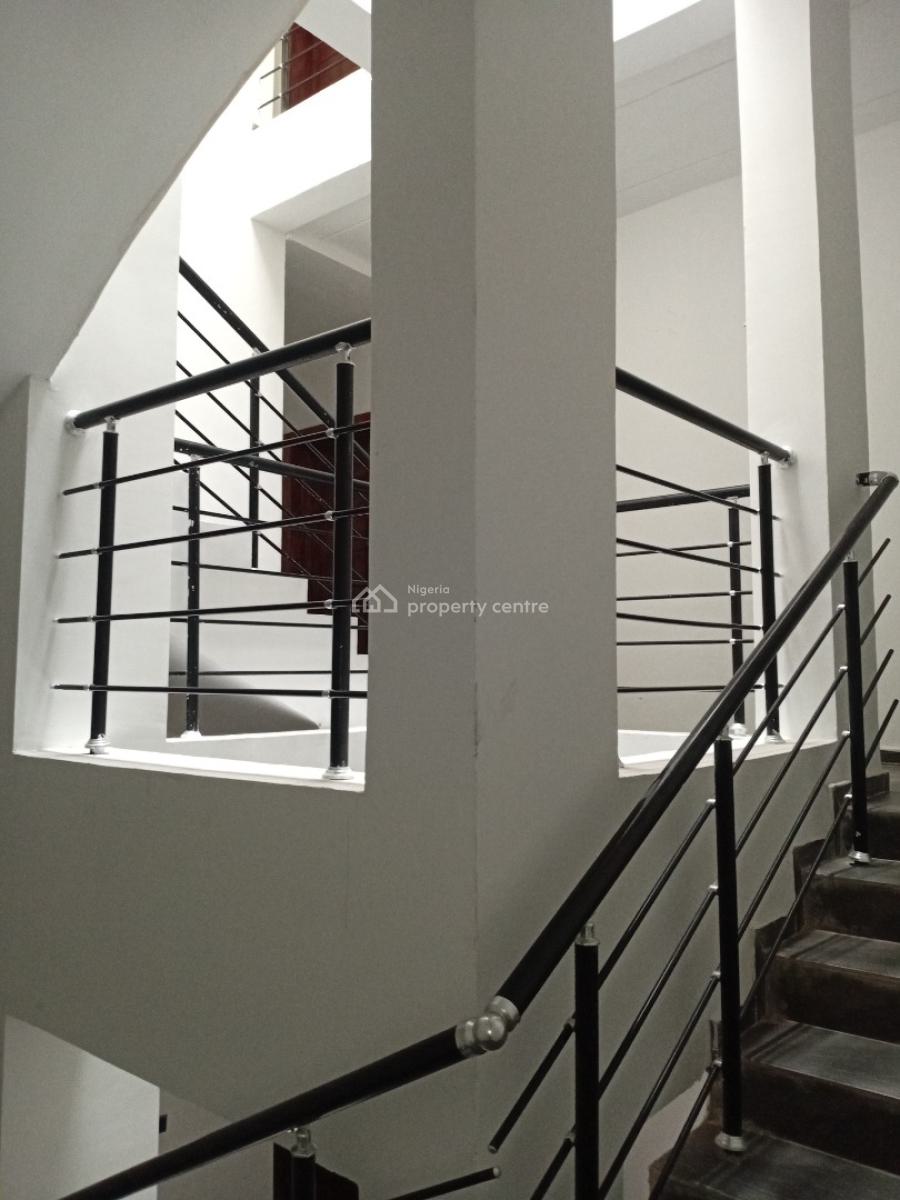 Blend of Royalty in a 2-bedroom Block of Flat, Ologolo, Lekki, Lagos, Flat / Apartment for Sale