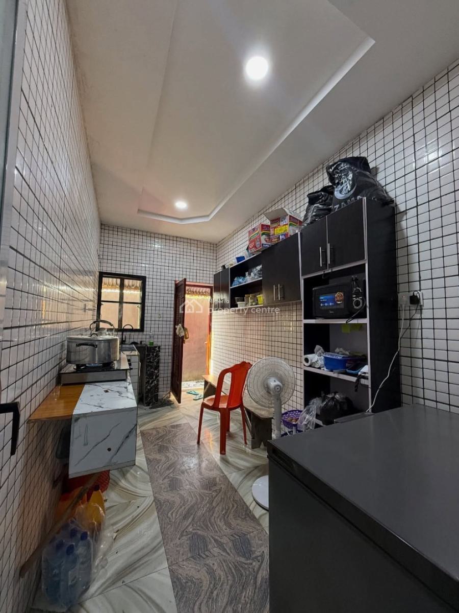 Fully Furnished Functional 15 Rooms Hotel, Rumuagholu, Port Harcourt, Rivers, Hotel / Guest House for Sale