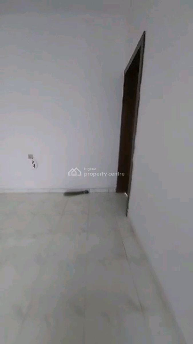 a Standard and Executive Mini Flat, Yaba, Lagos, Mini Flat (room and Parlour) for Rent