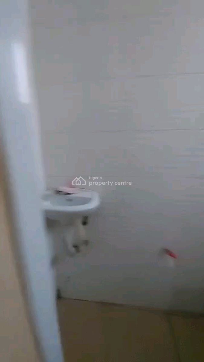 a Standard and Executive Mini Flat, Yaba, Lagos, Mini Flat (room and Parlour) for Rent