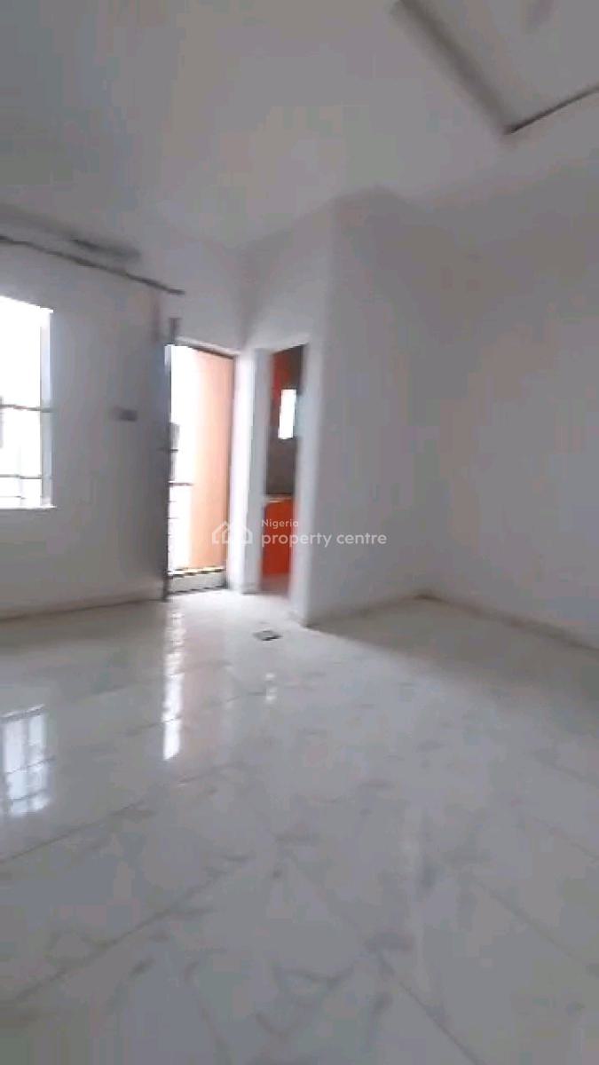 a Standard and Executive Mini Flat, Yaba, Lagos, Mini Flat (room and Parlour) for Rent