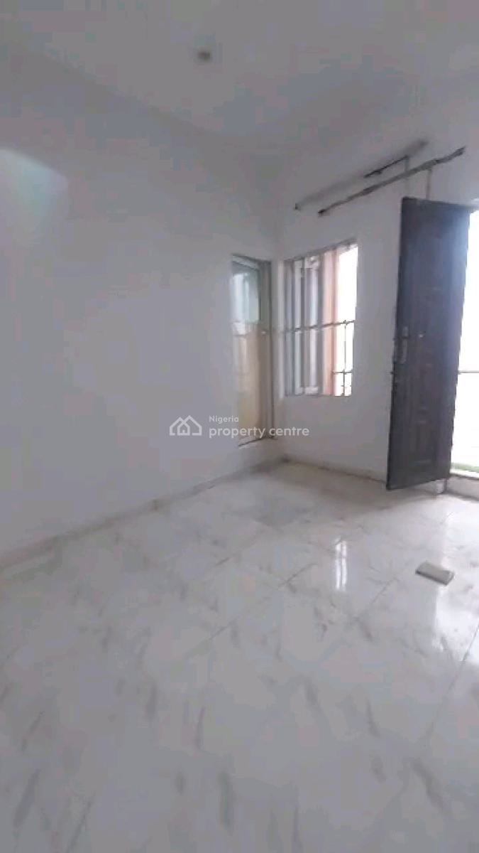 a Standard and Executive Mini Flat, Yaba, Lagos, Mini Flat (room and Parlour) for Rent