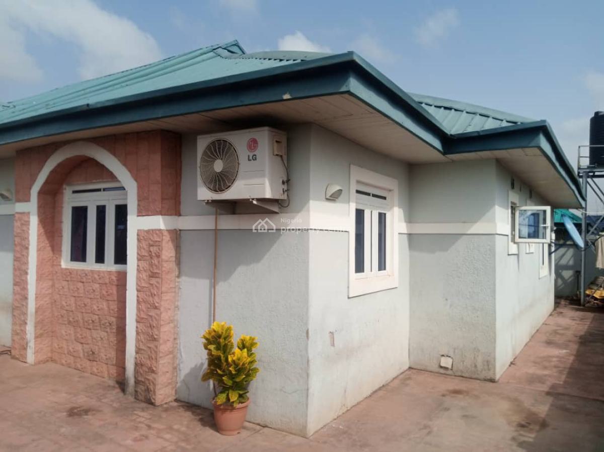 3 Bedroom Semidetached Bungalow, Rainbow Estate Pyakasa, Airport Road, Nyanya, Abuja, Detached Bungalow for Sale
