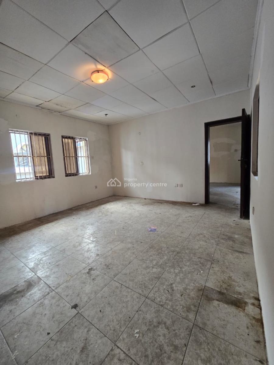 5 Bedrooms Semi Detached House with 2 Rooms Bq, Lekki Phase 1, Lekki, Lagos, Semi-detached Duplex for Rent