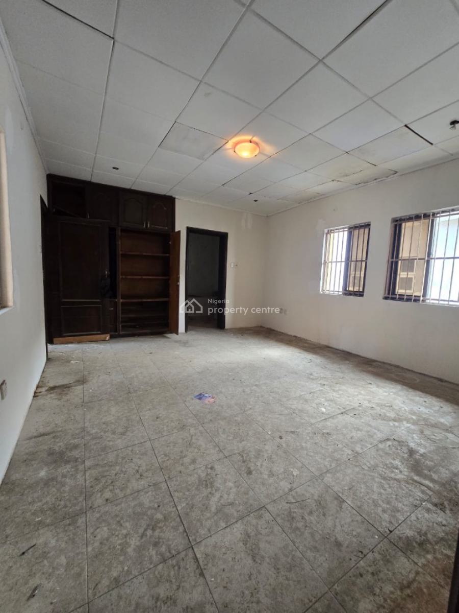 5 Bedrooms Semi Detached House with 2 Rooms Bq, Lekki Phase 1, Lekki, Lagos, Semi-detached Duplex for Rent