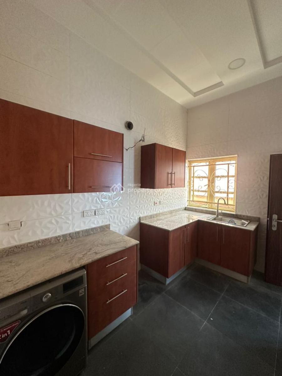 Serviced 2 Bedroom Flat, Lekki Phase 1, Lekki, Lagos, Flat / Apartment for Rent