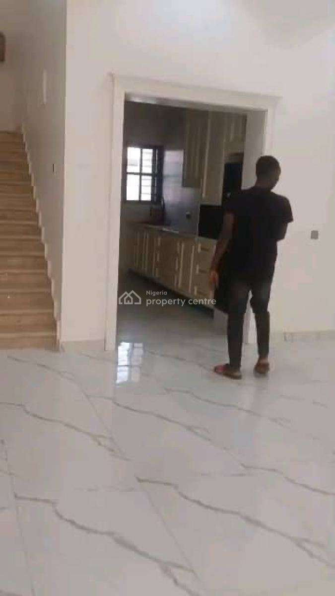 7 Bedroom Fully Detached Duplex, Guzape District, Abuja, Detached Duplex for Sale