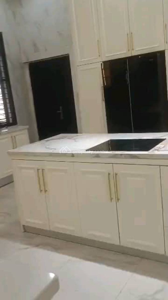 7 Bedroom Fully Detached Duplex, Guzape District, Abuja, Detached Duplex for Sale