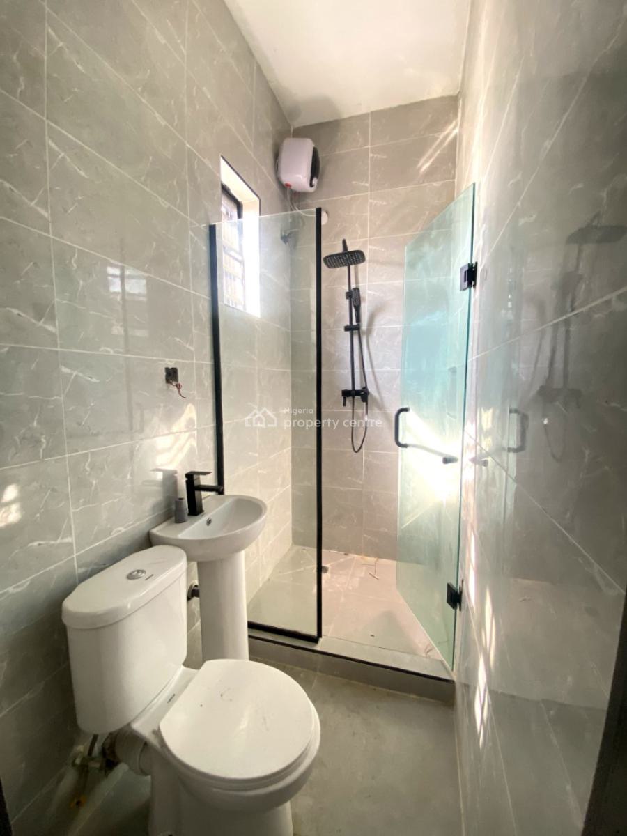 Classic 3 Bedroom Terrace Duplex in a Secure Estate, Ikota, Lekki, Lagos, Terraced Duplex for Rent