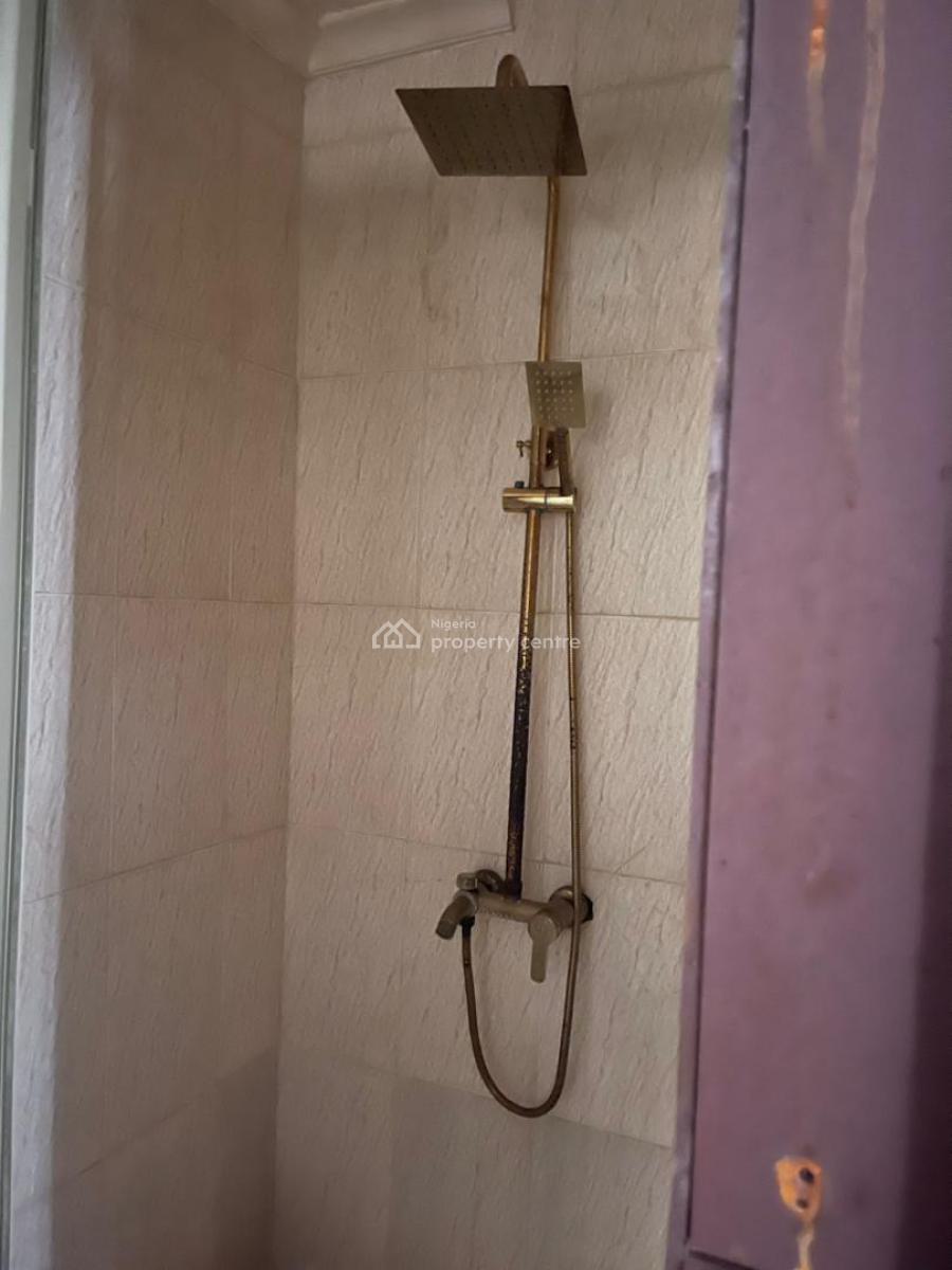 Nice Mini Flat, Off Admiralty Way, Lekki Phase 1, Lekki, Lagos, Mini Flat (room and Parlour) for Rent