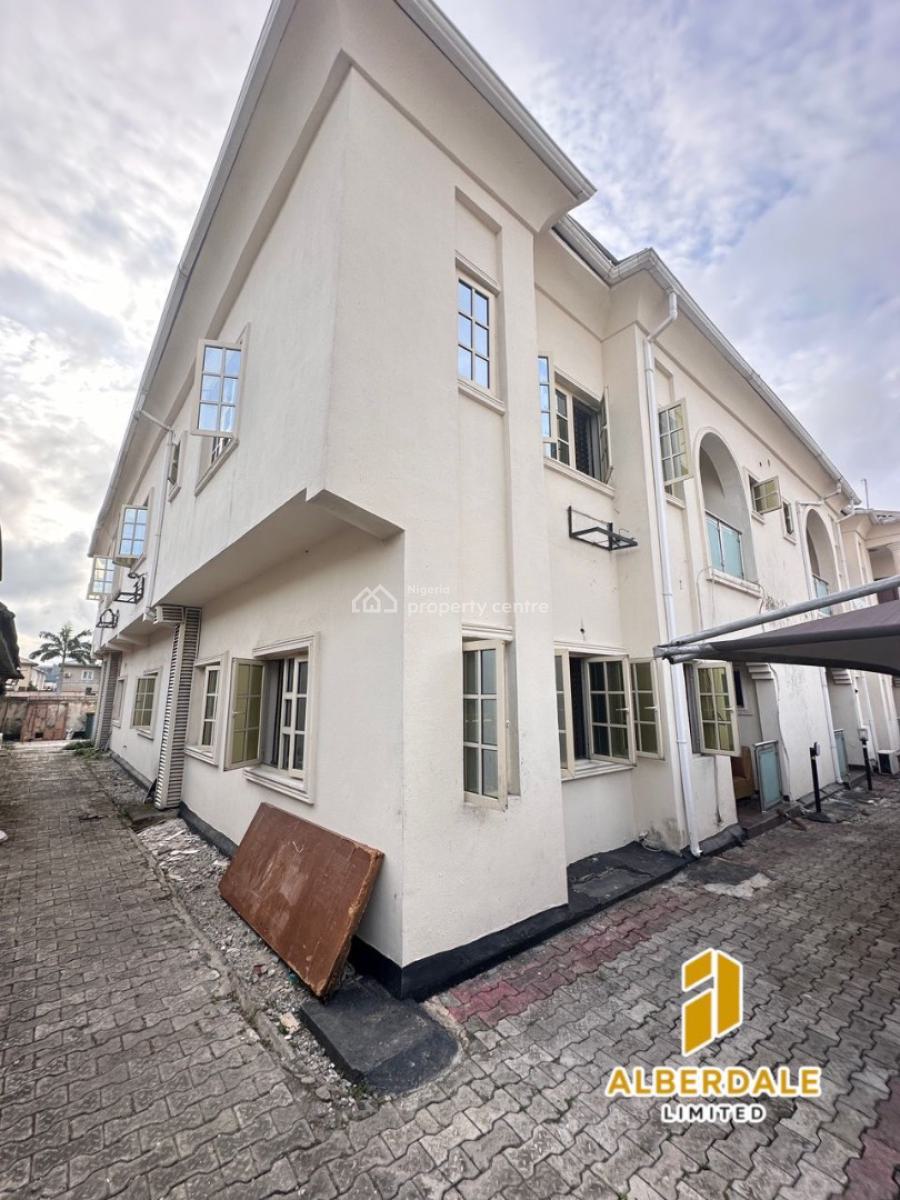 a Spacious 5-bedroom Duplex, Lekki Phase 1, Lekki, Lagos, Terraced Duplex for Rent