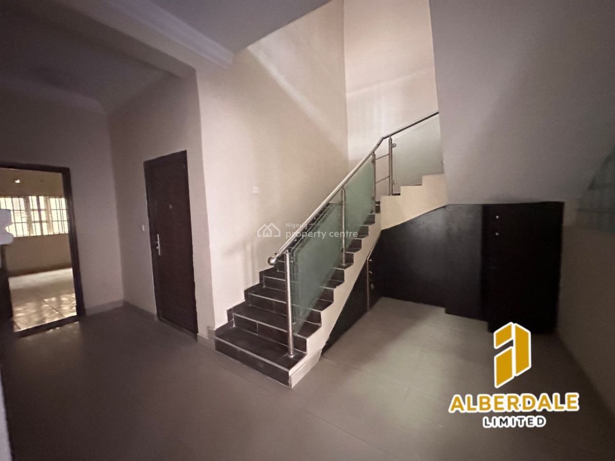 a Spacious 5-bedroom Duplex, Lekki Phase 1, Lekki, Lagos, Terraced Duplex for Rent