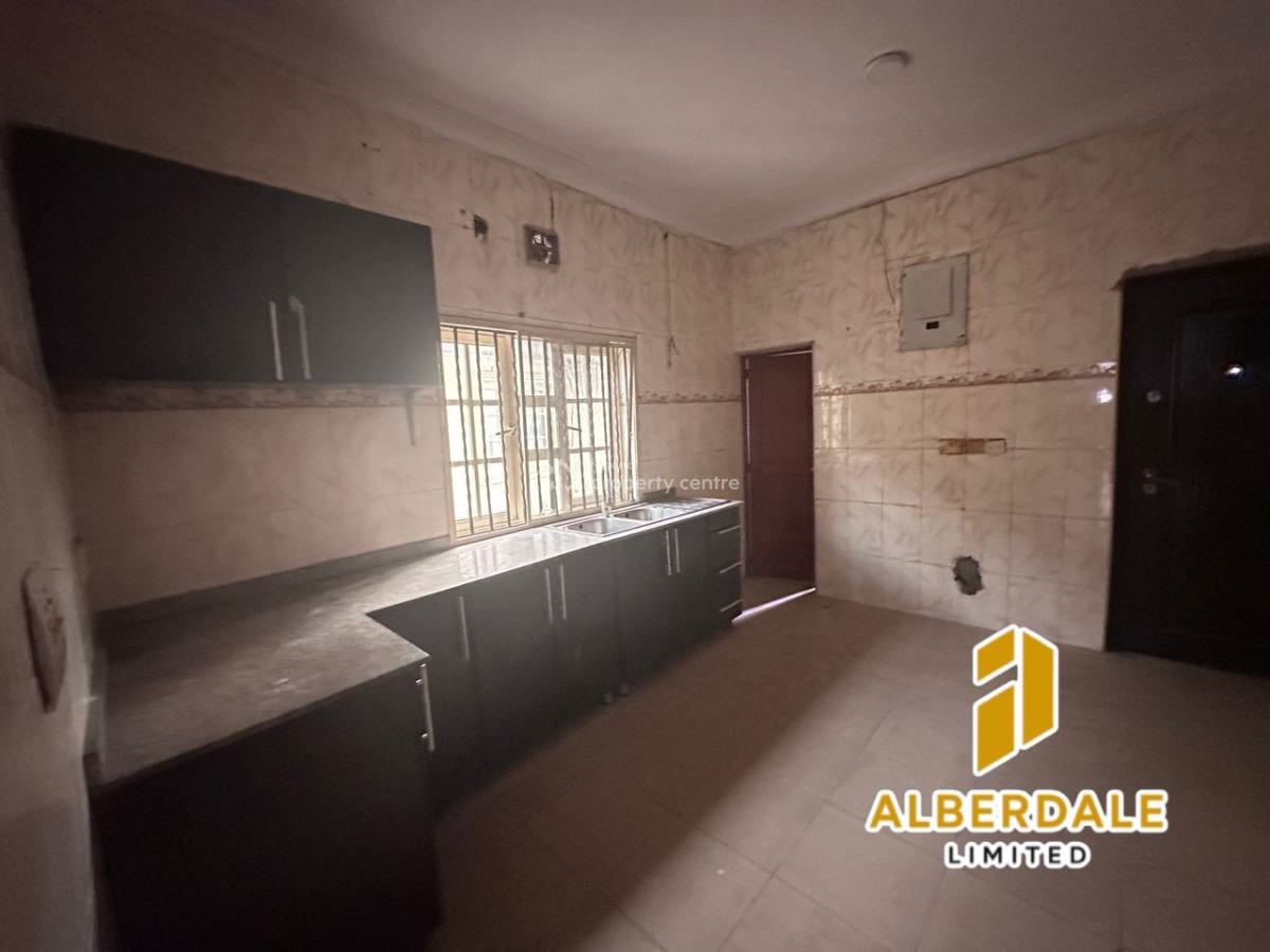 a Spacious 5-bedroom Duplex, Lekki Phase 1, Lekki, Lagos, Terraced Duplex for Rent