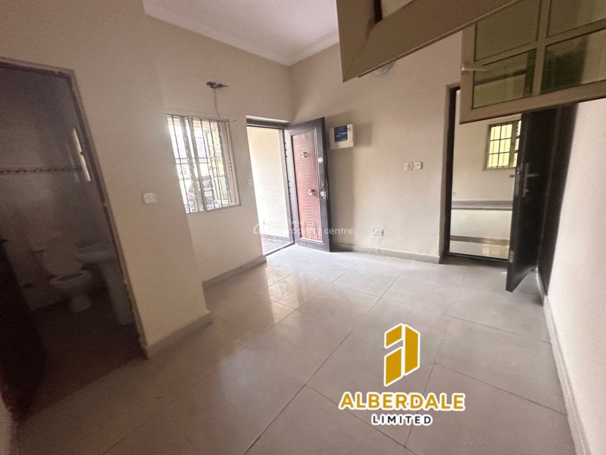 a Spacious 5-bedroom Duplex, Lekki Phase 1, Lekki, Lagos, Terraced Duplex for Rent