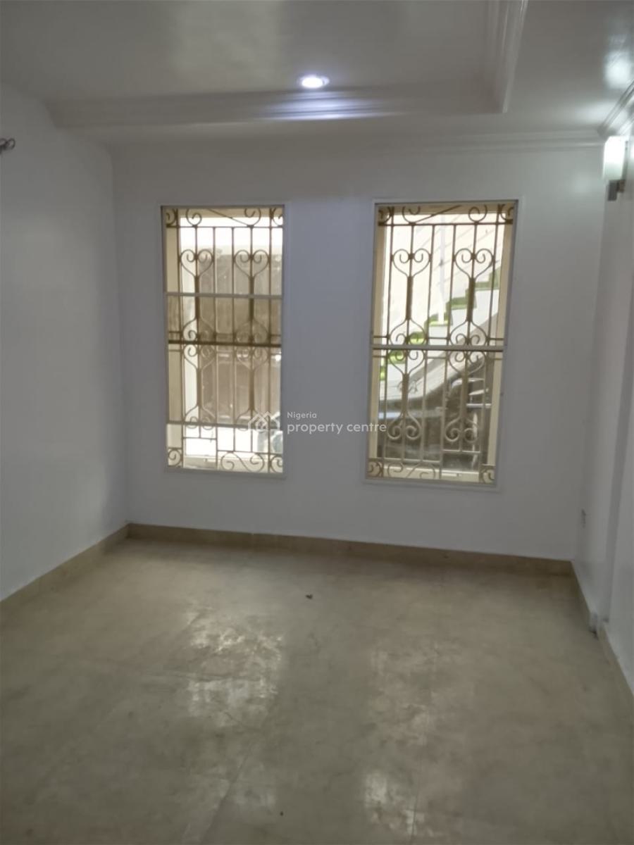 1 Bedroom Flat, Lekki Phase 1, Lekki, Lagos, Mini Flat (room and Parlour) for Rent