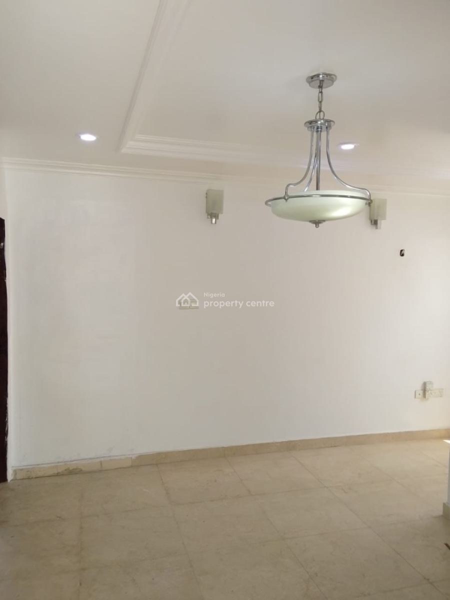 1 Bedroom Flat, Lekki Phase 1, Lekki, Lagos, Mini Flat (room and Parlour) for Rent